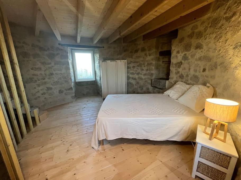 Loue Ancien Moulin A Vent Avec Piscine Et Jacuzzi Villa Neuvy-Bouin Eksteriør bilde