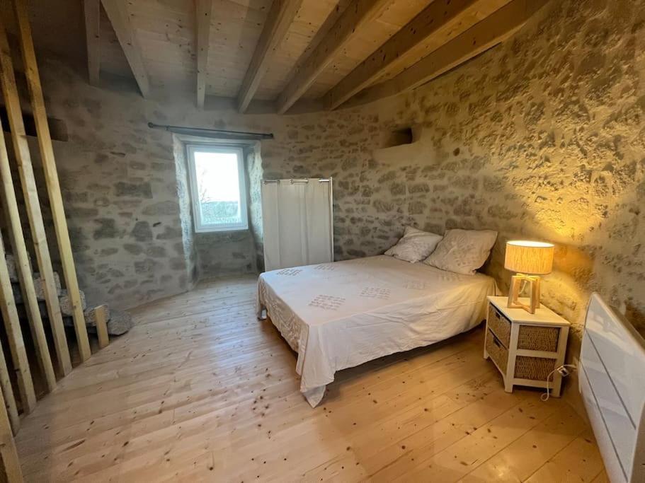 Loue Ancien Moulin A Vent Avec Piscine Et Jacuzzi Villa Neuvy-Bouin Eksteriør bilde
